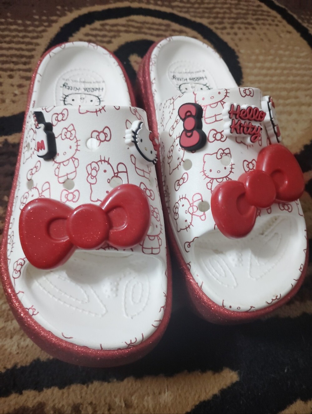 Crocs x Hello Kitty Stomp White Red Slides Platform Women's Size 7